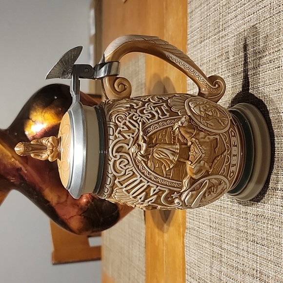 Avon Dining Vintage 993 Avon Lidded Beer Stein Tribute To The Wild